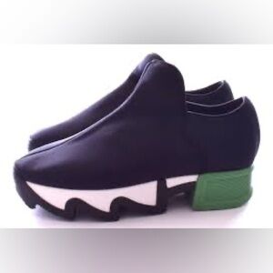 iRi Wes Black and Green Neoprene Slip-On Low Top Fully Vegan Sneakers, Womens 39